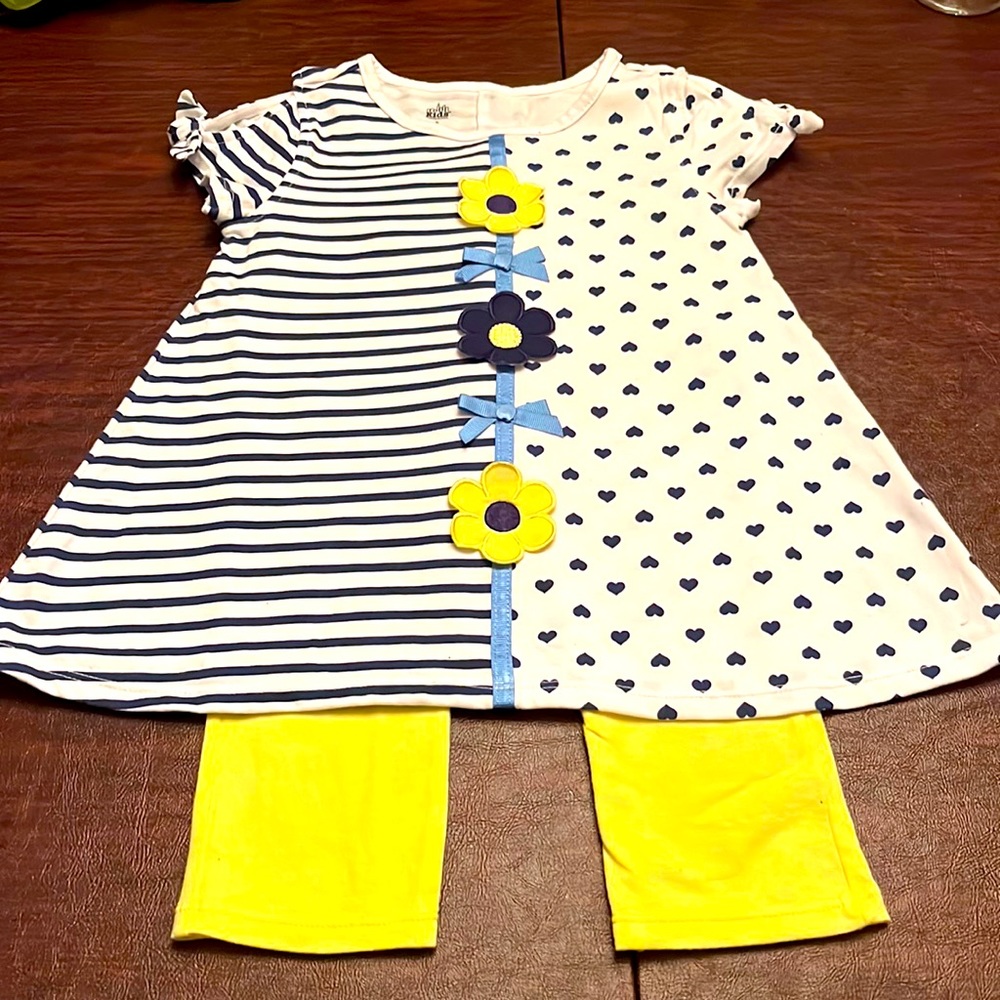 Girl Tunic Top and Capri Leggings
